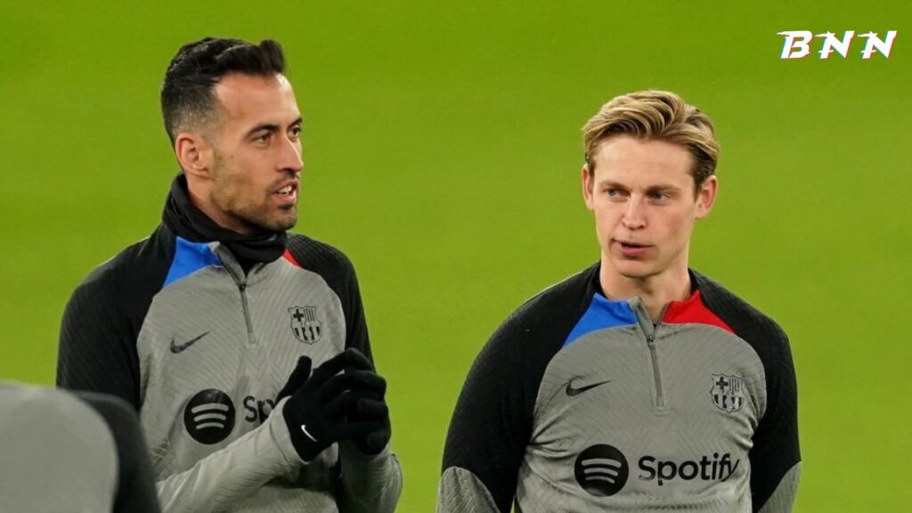 Barcelona midfielders Busquets and Frenkie de Jong