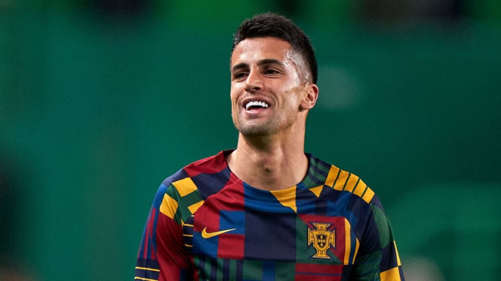 Barcelona target João Cancelo