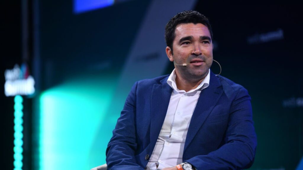 Barcelona soon-to-be Sporting director Deco