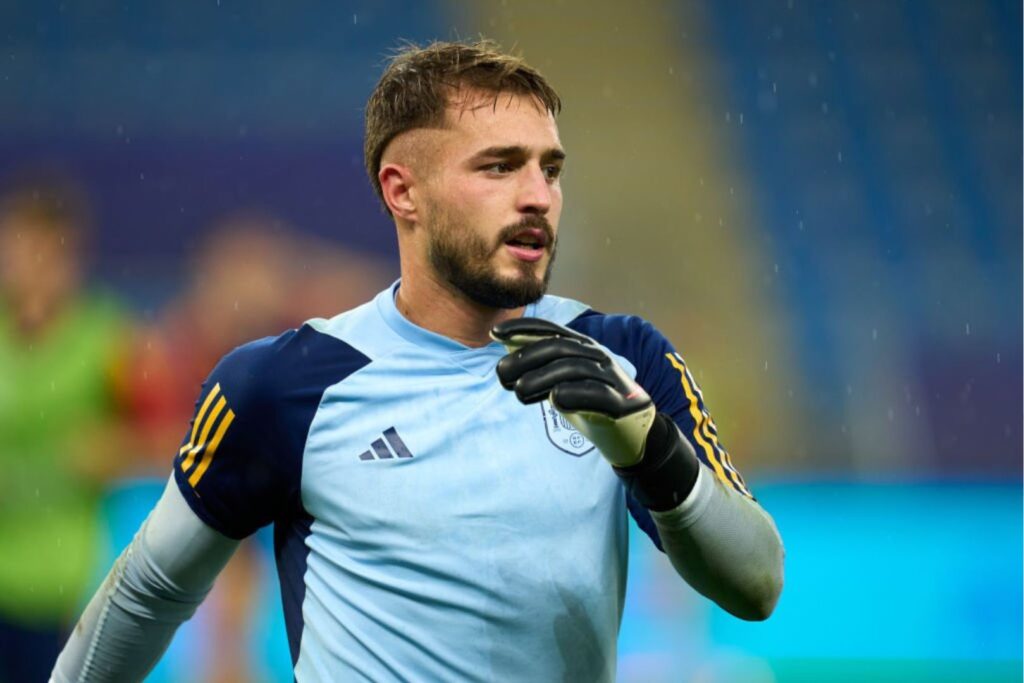 FC Barcelona goalkeeper Arnau Tenas