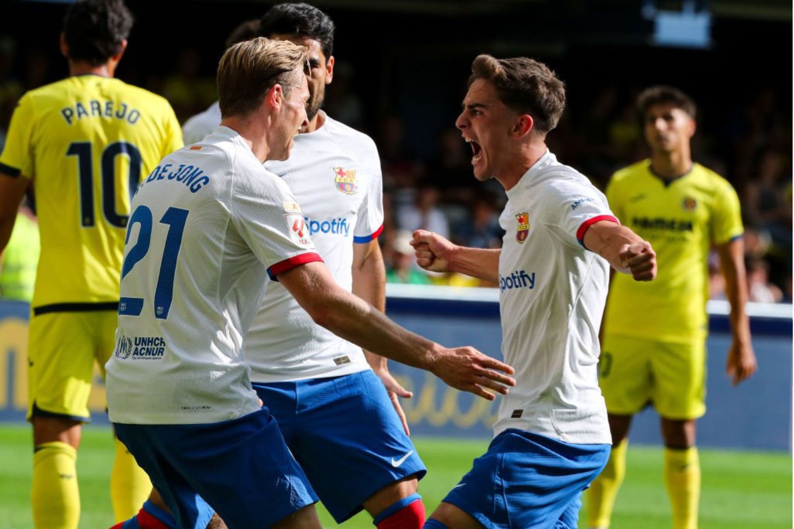 Barcelona midfielders Frenkie and Gavi