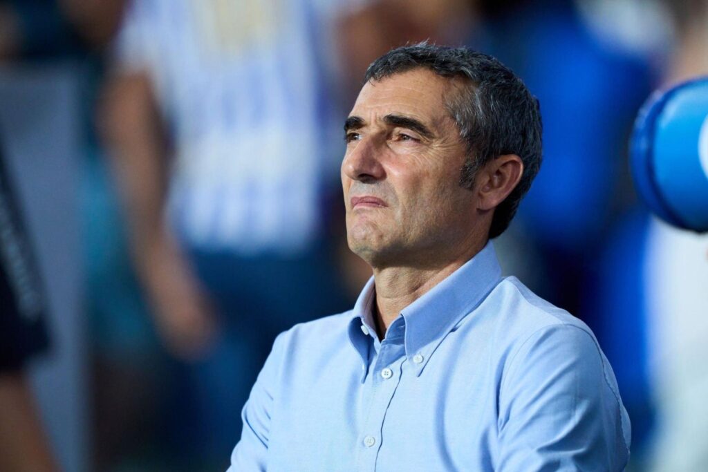 SAN SEBASTIAN, SPAIN - SEPTEMBER 30: Head coach Ernesto Valverde ( Current: Athletic Bilbao, Former: FC Barcelona ) looks on prior to the LaLiga EA Sports match between Real Sociedad and Athletic Bilbao at Reale Arena on September 30, 2023 in San Sebastian, Spain.