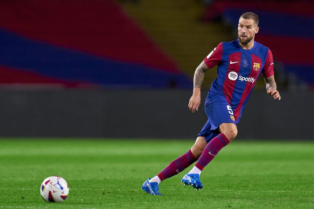 BARCELONA, SPAIN - OCTOBER 22: Inigo Martinez of FC Barcelona with the ball during the LaLiga EA Sports match between FC Barcelona and Athletic Bilbao at Estadi Olimpic Lluis Companys on October 22, 2023 in Barcelona, Spain.