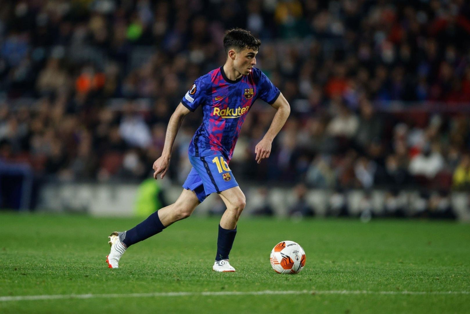 Pedri Gonzalez of FC Barcelona in action during the UEFA Europa League Knockout Round Play-Off Leg One match between FC Barcelona and SSC Napoli at Camp Nou Stadium on February 17, 2022 in Barcelona.