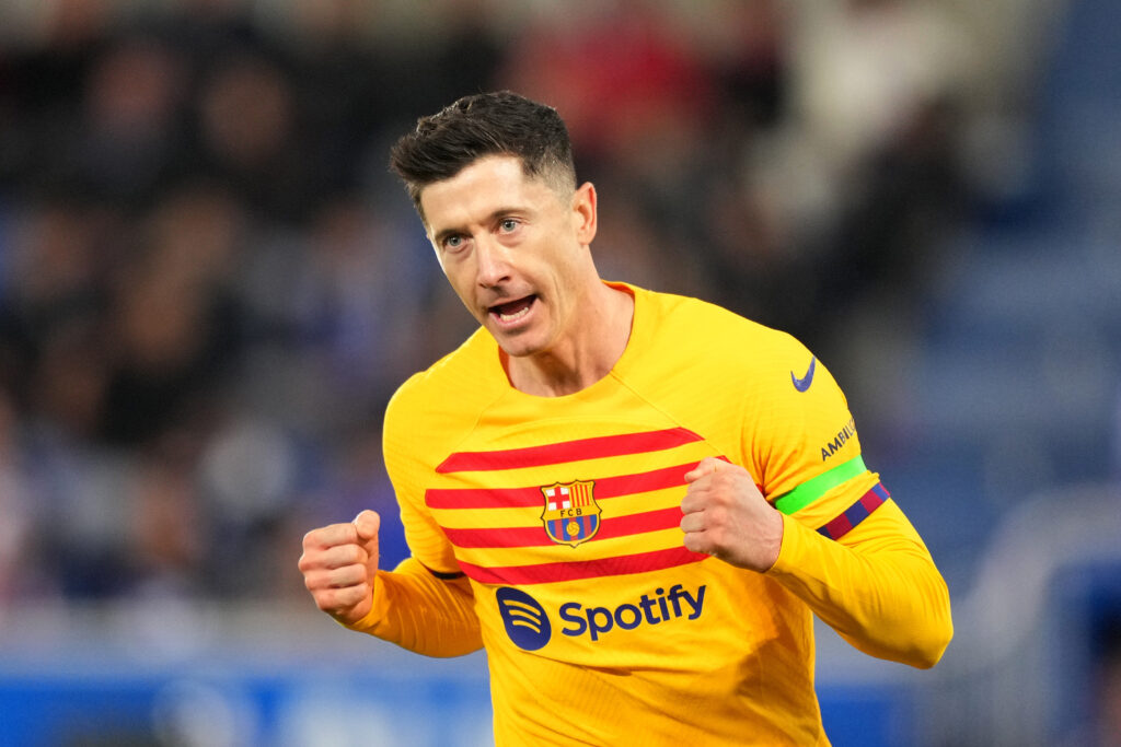 VITORIA-GASTEIZ, SPAIN - FEBRUARY 03: Robert Lewandowski of FC Barcelona celebrates scoring his team's first goal during the LaLiga EA Sports match between Deportivo Alaves and FC Barcelona at Estadio de Mendizorroza on February 03, 2024 in Vitoria-Gasteiz, Spain.