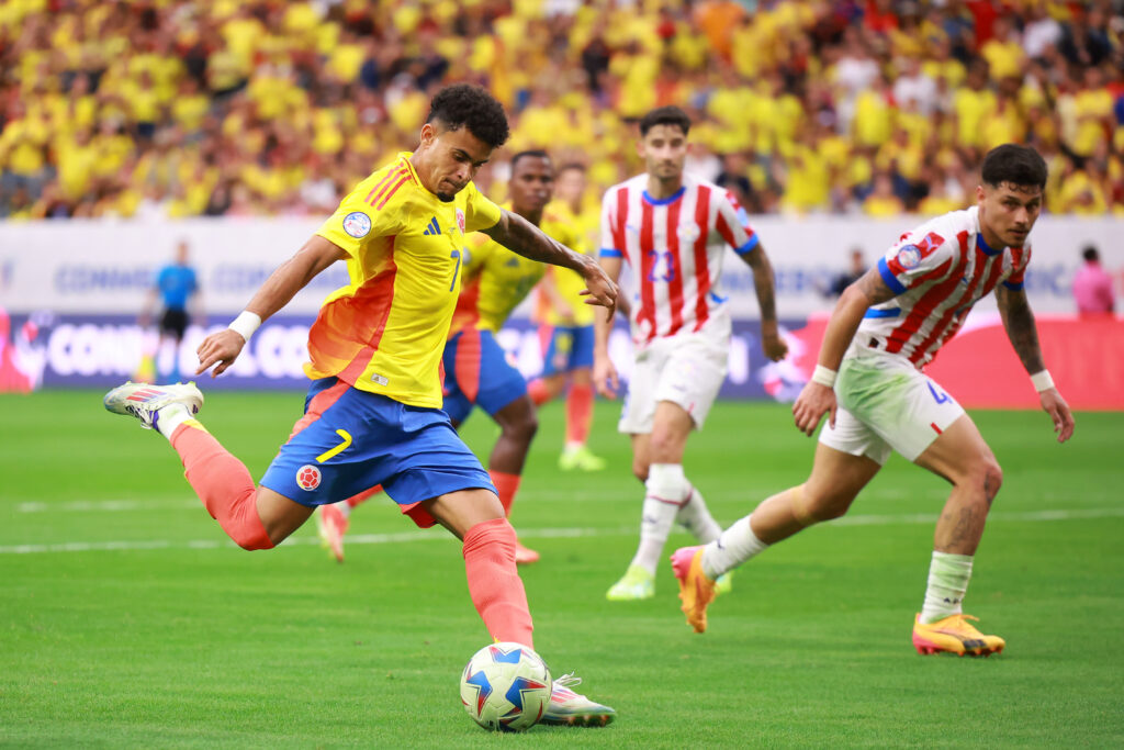 HOUSTON, TEXAS - JUNE 24: Luis Diaz of Colombia kicks the ball during the CONMEBOL Copa America 2024 Group D match between Colombia and Paraguay at NRG Stadium on June 24, 2024 in Houston, Texas.