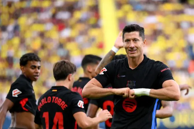 VILLARREAL, SPAIN - SEPTEMBER 22: Robert Lewandowski of FC Barcelona celebrates scoring his team's first goal during the LaLiga match between Villarreal CF and FC Barcelona at Estadio de la Ceramica on September 22, 2024 in Villarreal, Spain.