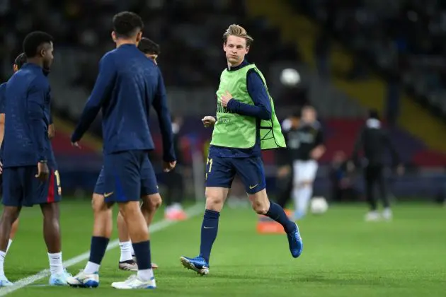 BARCELONA, SPAIN - OCTOBER 01: Frenkie de Jong of FC Barcelona warms up prior to the UEFA Champions League 2024/25 League Phase MD2 match between FC Barcelona and BSC Young Boys at Estadi Olimpic Lluis Companys on October 01, 2024 in Barcelona, Spain.