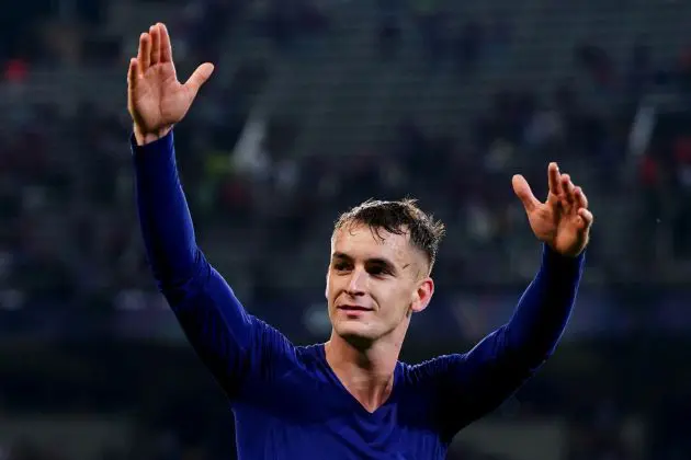 BARCELONA, SPAIN - OCTOBER 23: Marc Casado of FC Barcelona acknowledges the fans after the team's victory in the UEFA Champions League 2024/25 League Phase MD3 match between FC Barcelona and FC Bayern Munchen at Estadi Olimpic Lluis Companys on October 23, 2024 in Barcelona, Spain.