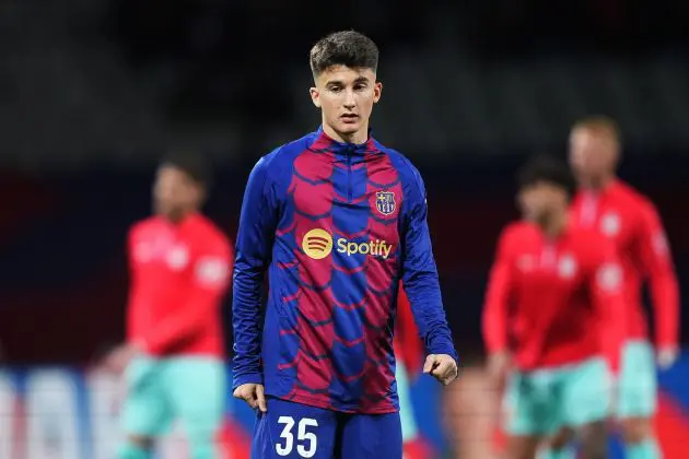 BARCELONA, SPAIN - MARCH 08: Unai Hernandez of FC Barcelona warms up prior to the LaLiga EA Sports match between FC Barcelona and RCD Mallorca at Estadi Olimpic Lluis Companys on March 08, 2024 in Barcelona, Spain.