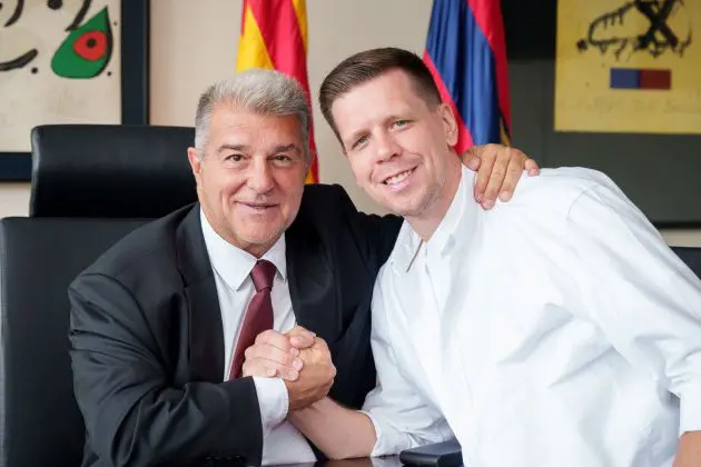 New Barcelona signing Wojciech Szczęsny with club president Joan Laporta.