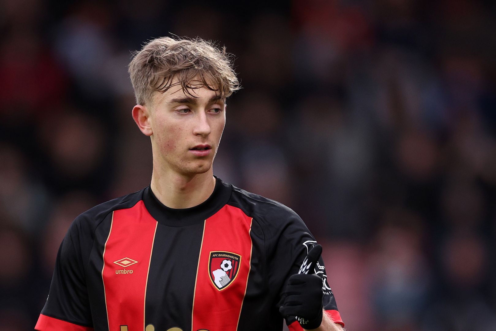 BOURNEMOUTH, ENGLAND - JANUARY 25: Dean Huijsen of AFC Bournemouth gives a thumbs up during the Premier League match between AFC Bournemouth and Nottingham Forest FC at Vitality Stadium on January 25, 2025 in Bournemouth, England.