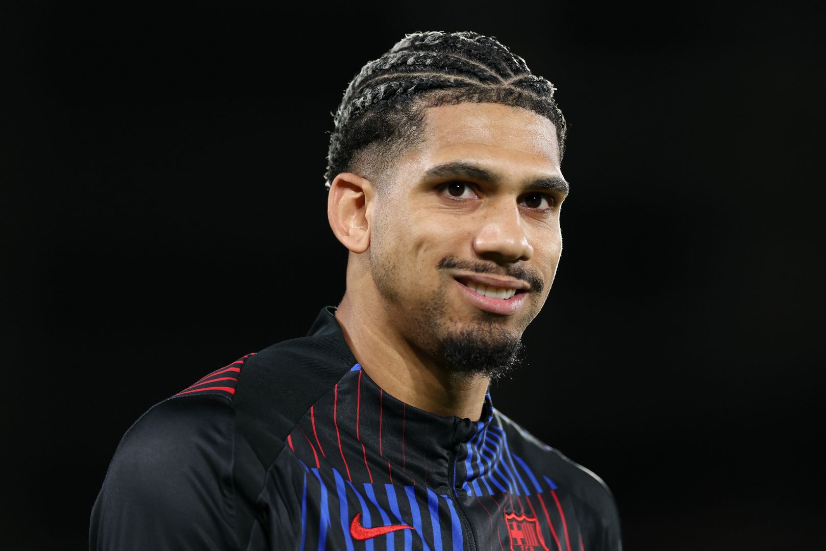 LAS PALMAS, SPAIN - FEBRUARY 22: Ronald Araujo of FC Barcelona reacts prior to the LaLiga match between UD Las Palmas and FC Barcelona at Estadio Gran Canaria on February 22, 2025 in Las Palmas, Spain.