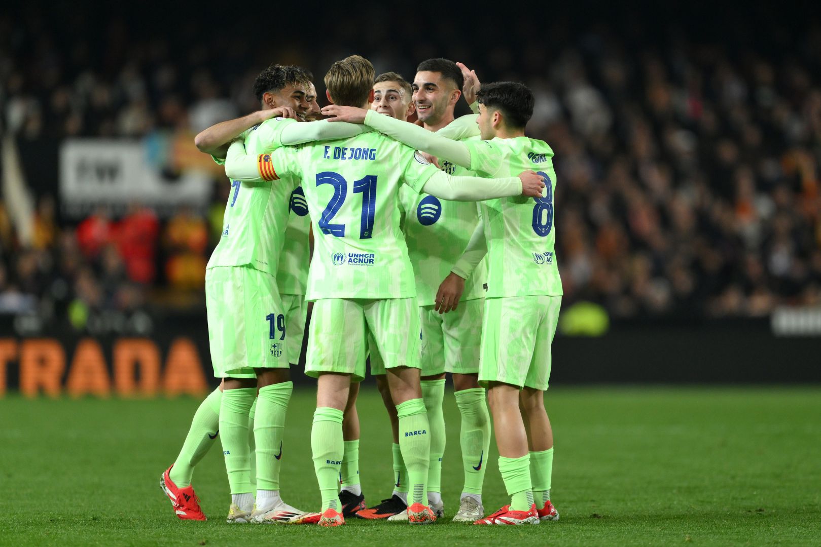 VALENCIA, SPAIN - FEBRUARY 06: Ferran Torres of FC Barcelona celebrates with teammates after scoring his team's second goal during the Copa del Rey quarter-final match between Valencia CF and FC Barcelona at the Estadio Mestalla on February 06, 2025 in Valencia, Spain.