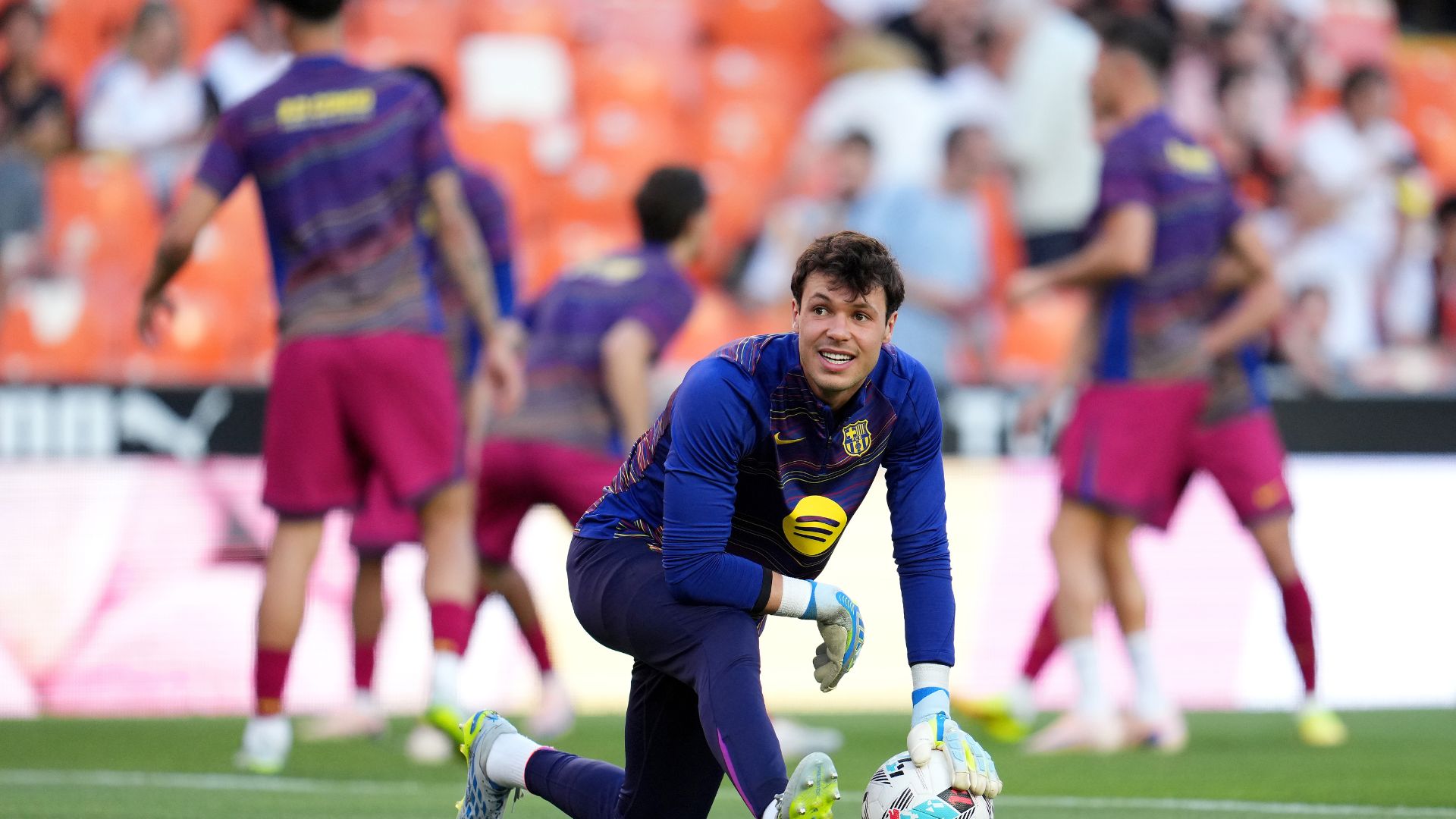 Diego Kochen of FC Barcelona warms up prior to the LaLiga EA Sports match between Valencia CF and FC Barcelona at Estadi de Mestalla on May 23, 2026 in Valencia, Spain.