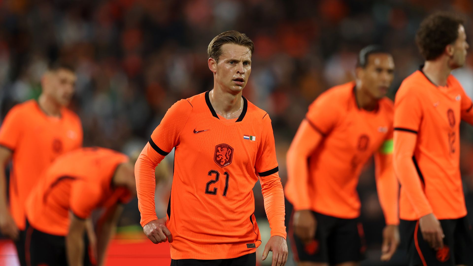ROTTERDAM, NETHERLANDS - JUNE 03: Frenkie de Jong of Netherlands looks on during the international friendly match between Netherlands and Algeria at De Kuip on June 03, 2026 in Rotterdam, Netherlands.