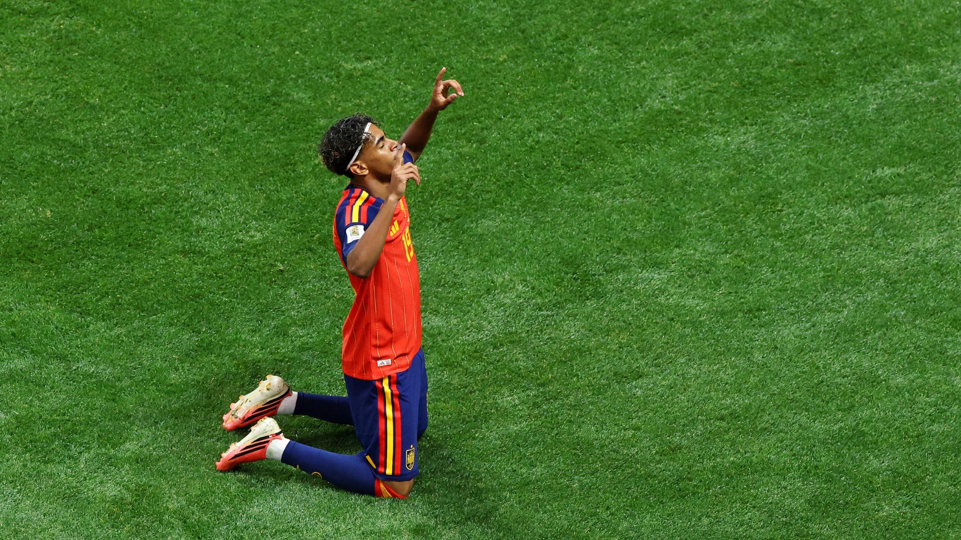 ATLANTA, GEORGIA - JUNE 21: Lamine Yamal #19 of Spain celebrates scoring his team's first goal during the FIFA World Cup 2026 Group H match between Spain and Saudi Arabia at Atlanta Stadium on June 21, 2026 in Atlanta, Georgia.