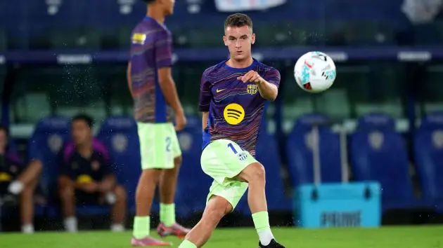 Marc Casado of FC Barcelona warms up prior to the LaLiga EA Sports match between Levante UD and FC Barcelona at Ciutat de Valencia on August 23, 2025 in Valencia, Spain.