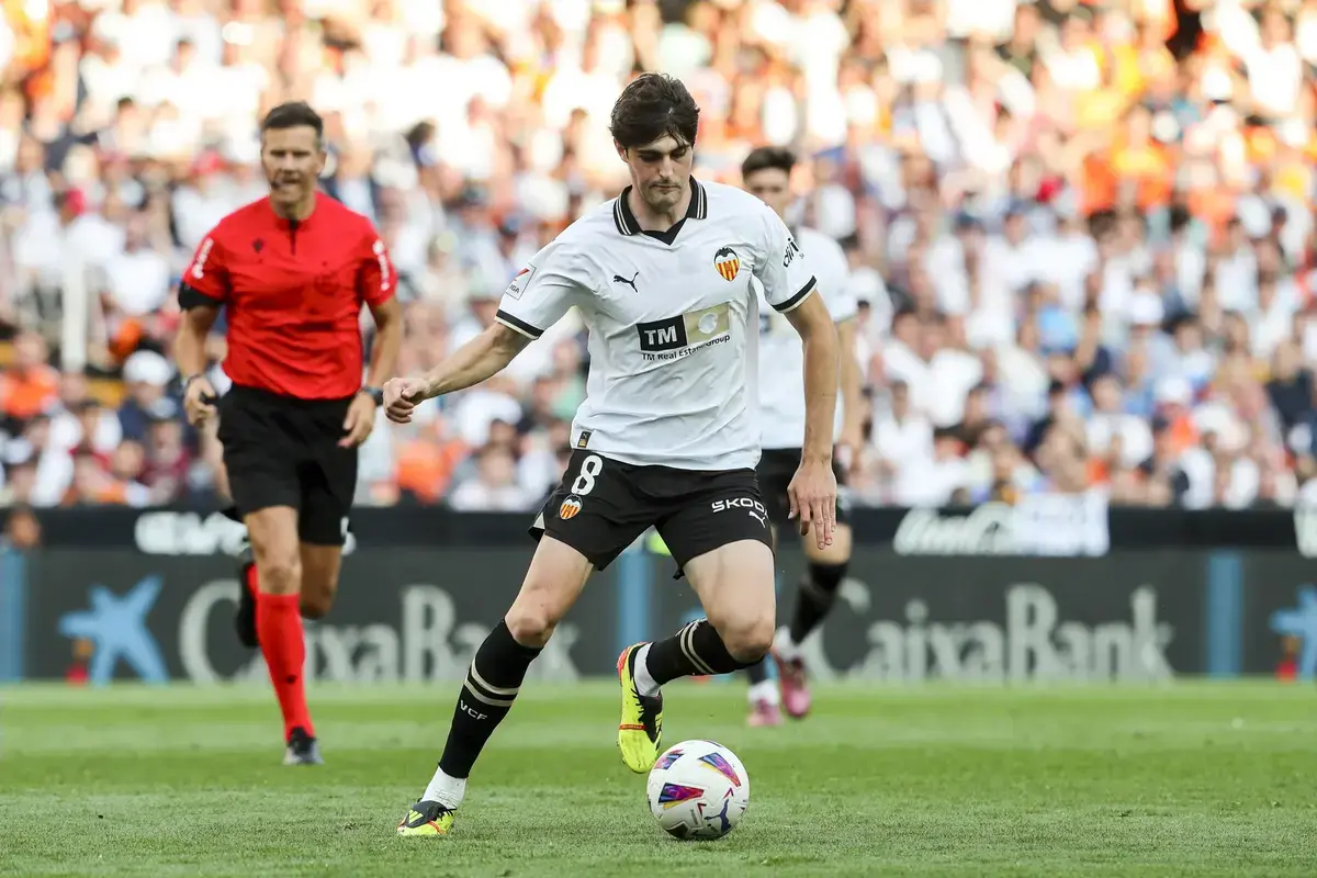 May 12, 2024, Valencia, Valencia, SPAIN: Javi Guerra of Valencia in action during the Spanish league, La Liga EA Sports, football match played between Valencia CF and Rayo Vallecano at Mestalla stadium on May 12, 2024, in Valencia, Spain.