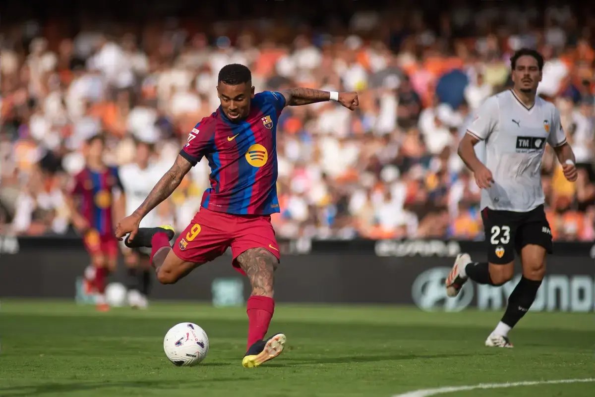 September 6, 2026, Valencia, Alicante, Spain: VALENCIA, SPAIN - SEPTEMBER 6: 9 GABRIEL JESUS shoot in her debut with FC BARCELONA during the match between Valencia CF and FC Barcelona, from LaLiga EASports, matchweek 4, disputed at the Mestalla Stadium, Valencia.
